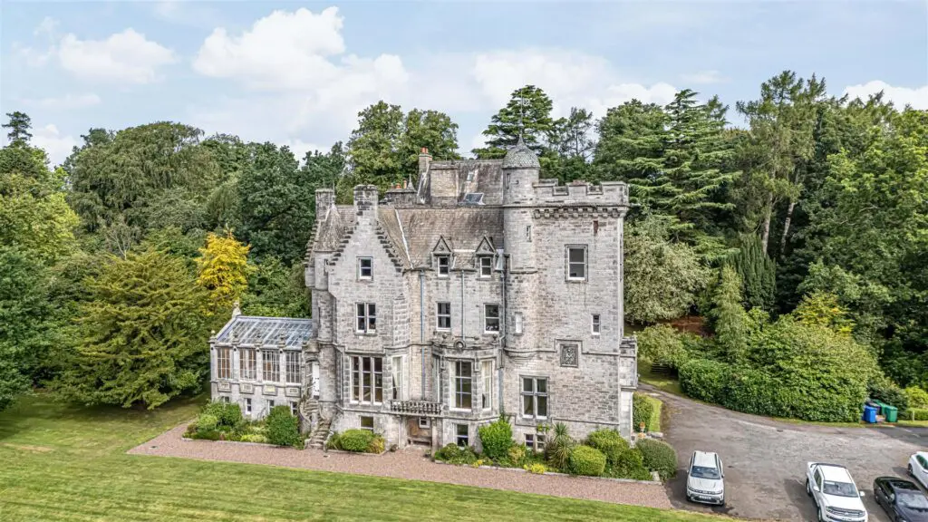 3 Inzievar House, Dunfermline, KY12 8HB