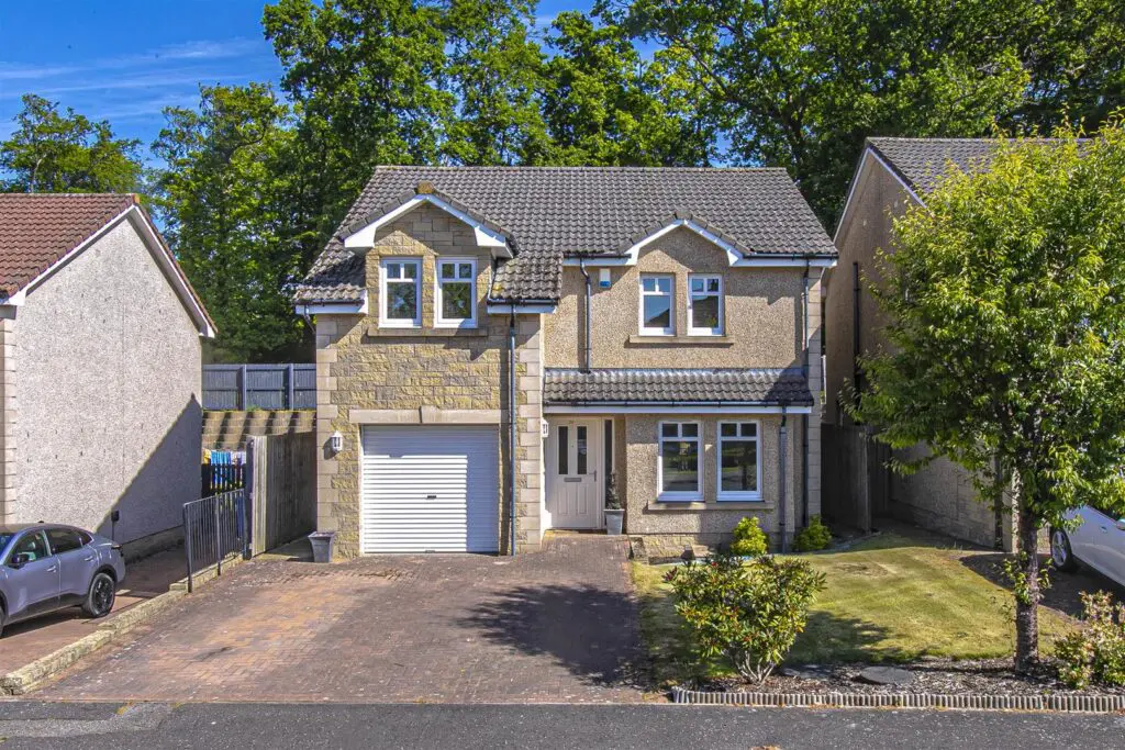 22 Clover Way, Blairhall, KY12 9JY