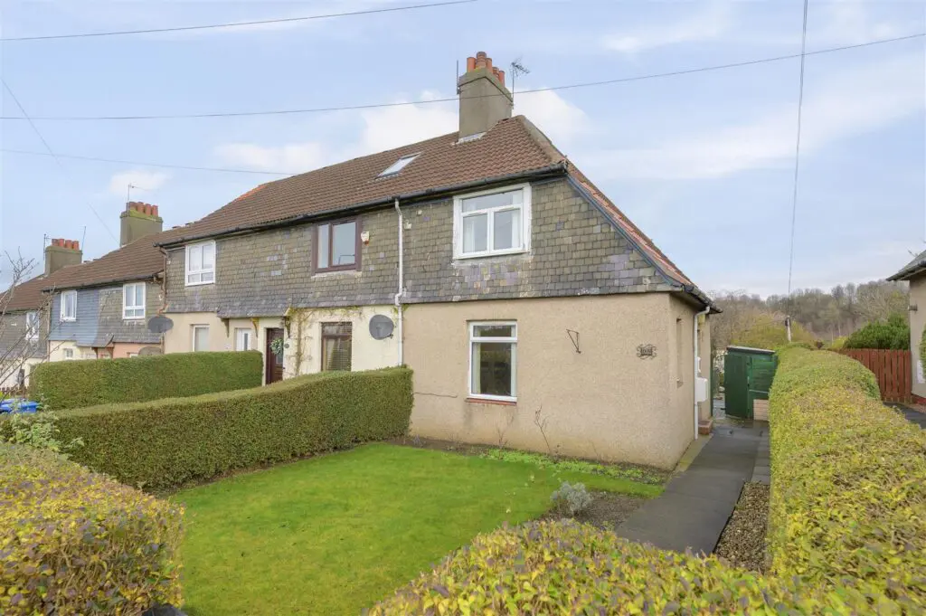 102 Castlandhill Road, Rosyth, KY11 2LD