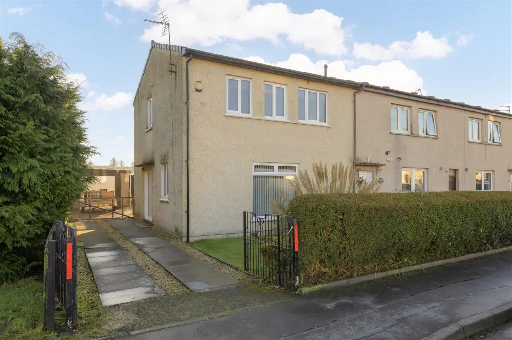 33 Camdean Crescent, Rosyth, KY11 2TH