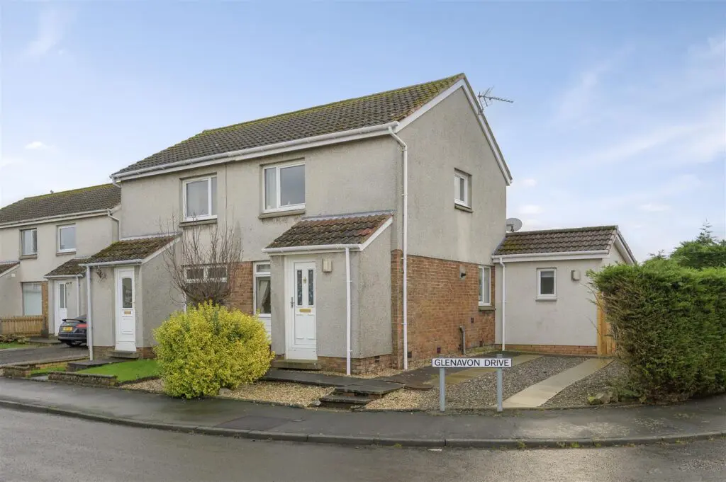 107 Glenavon Drive, Cairneyhill, KY12 8XJ