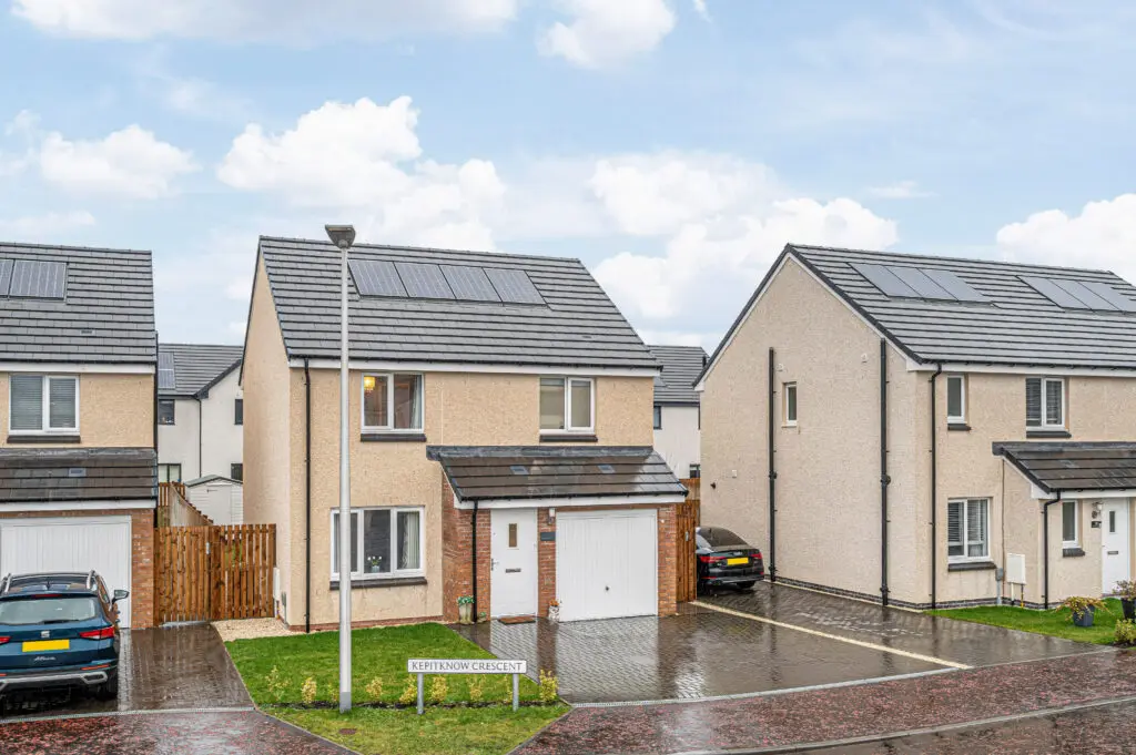 11 Kepitknow Crescent, Kinross, KY13 8RJ