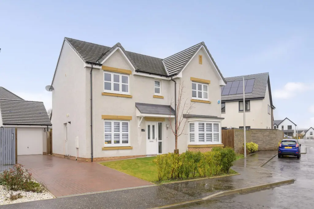 13 Goldcrest Place, Dunfermline, KY11 8WB