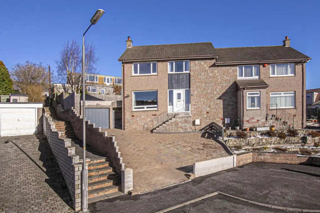 8 St. Johns Place, Dunfermline, KY12 7TA
