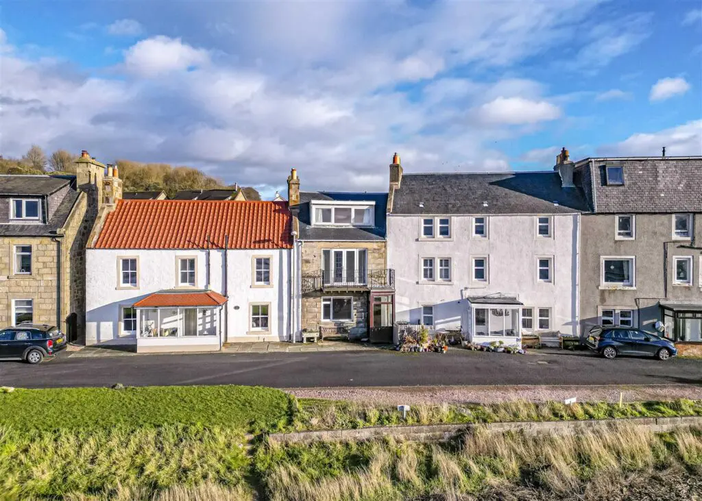 9 Red Row, Limekilns, KY11 3HU