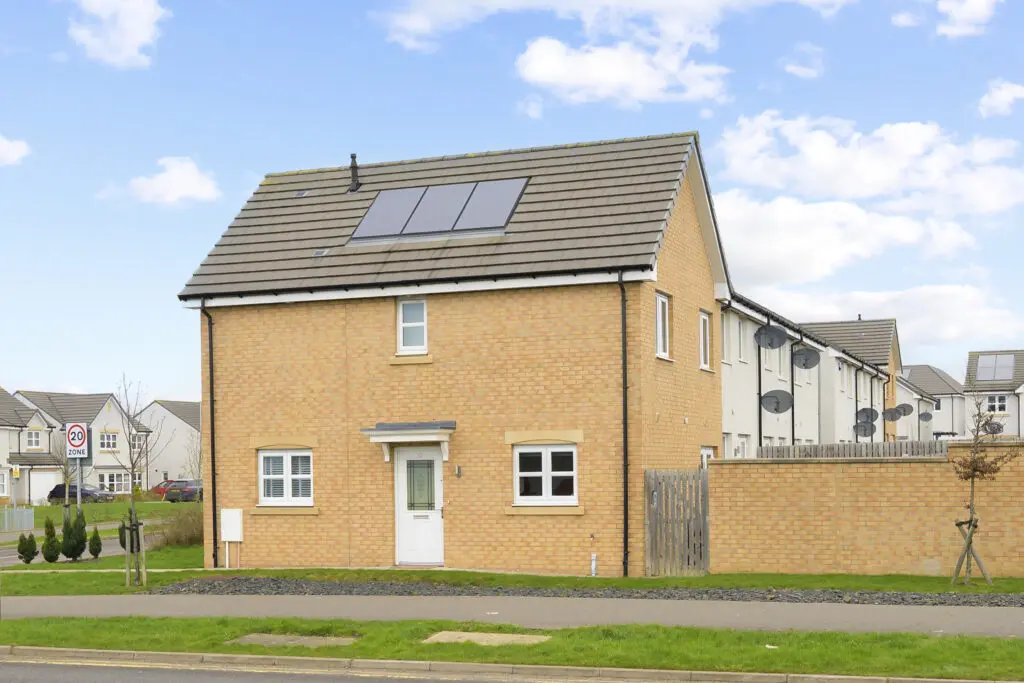 67 Dunnock Road, Dunfermline, KY11 8QE