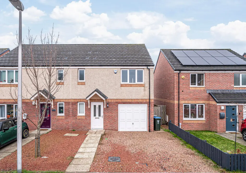 7 Dalwhamie Street, Kinross, KY13 8RG