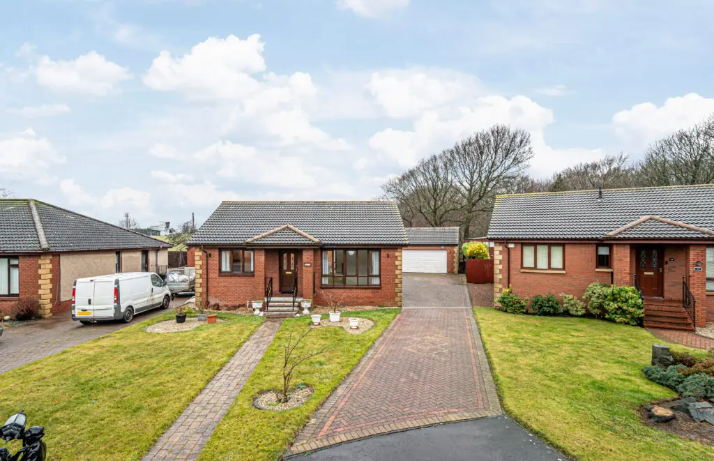 14 Curling Knowe, Crossgates