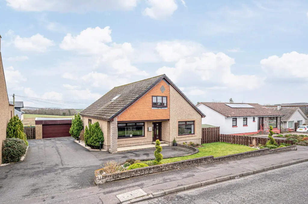 97 Oakfield Street, Kelty, KY4 0BX