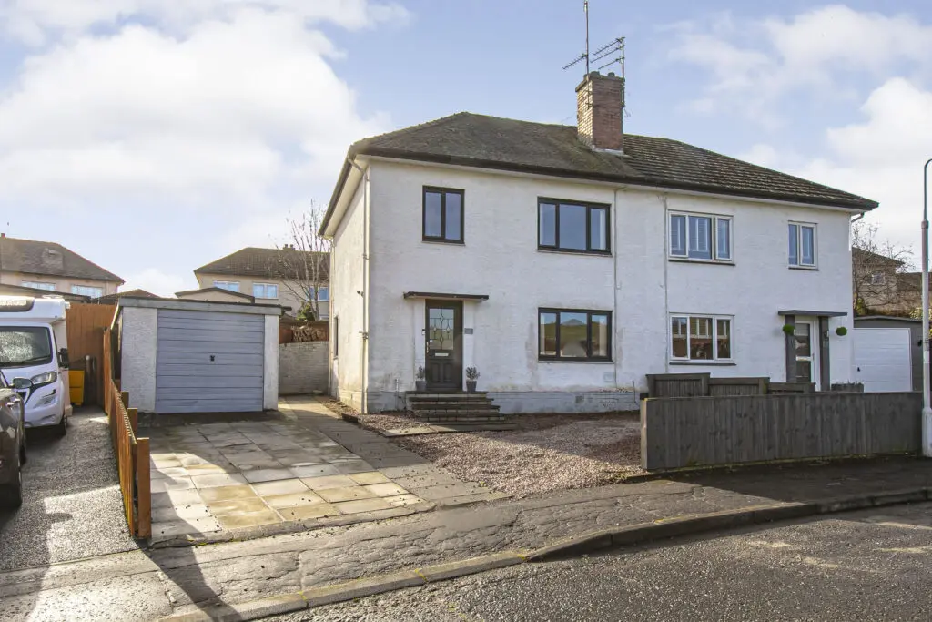 44 Kirkland Avenue, Ballingry, KY5 8JS