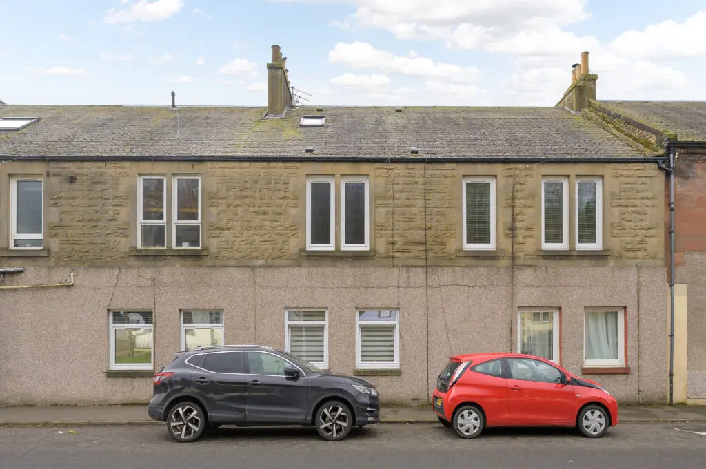 Flat 3, 184 Main Street, Newmills, KY12 8SY