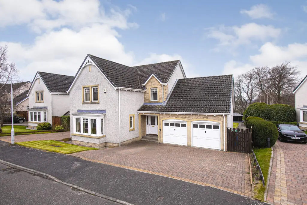 14 Logan Road, Torryburn, KY12 8SN