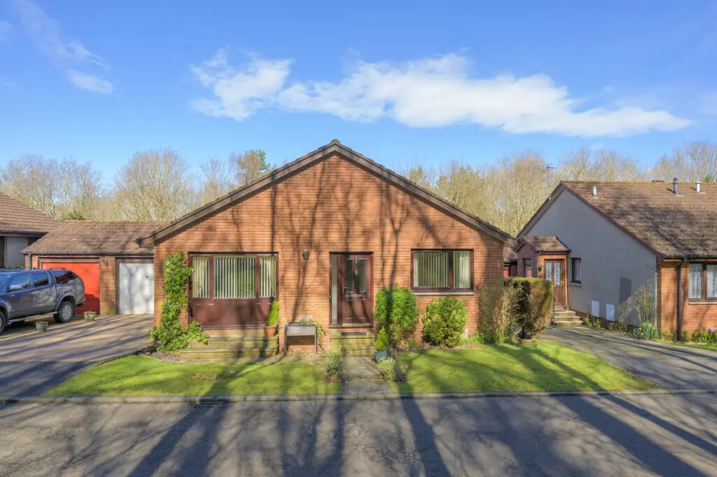 20 The Woodlands, Rosyth, KY11 2JD