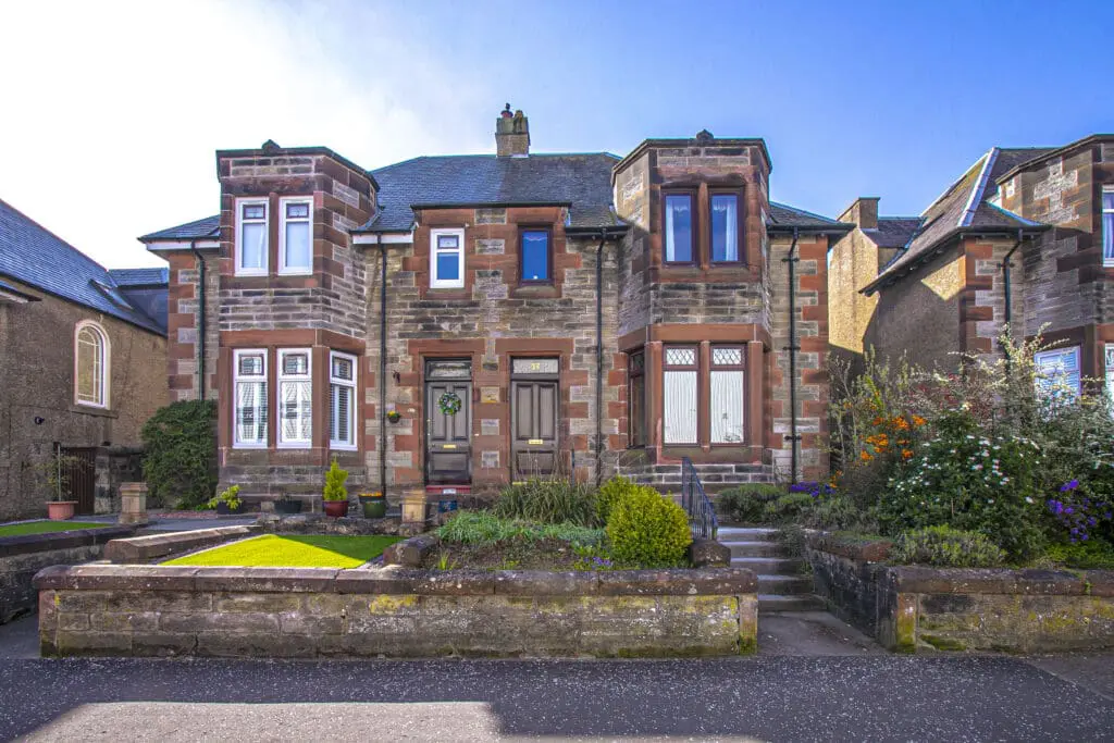 37 Halbeath Road, Dunfermline, KY12 7QZ