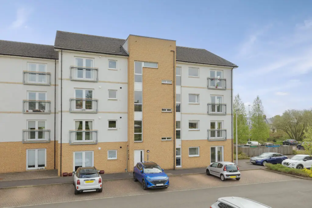 16 Leys Park Grove, Dunfermline, KY12 0DF