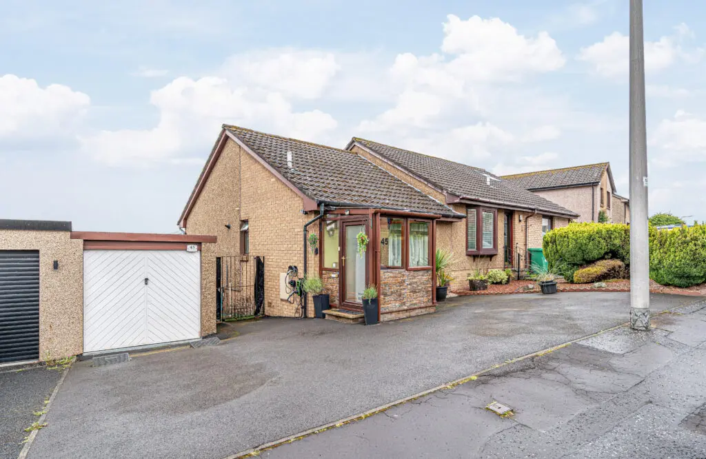 45 Birrell Drive, Dunfermline, KY11 8DT