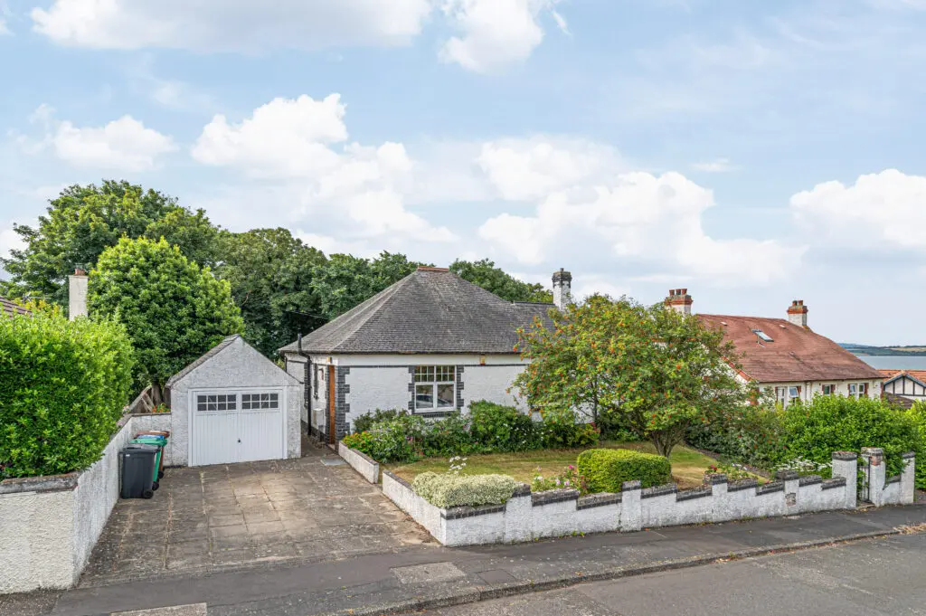 7 Brucehaven Crescent, Limekilns, KY11 3JJ