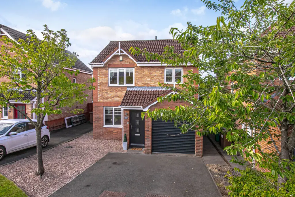 16 Dover Heights, Dunfermline, KY11 8HS