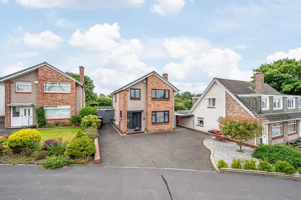 74 Pitcorthie Drive, Dunfermline KY11 8AJ