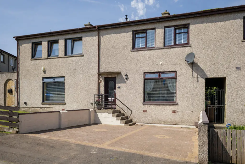 42 Maxwell Crescent, Cowdenbeath, KY49RA