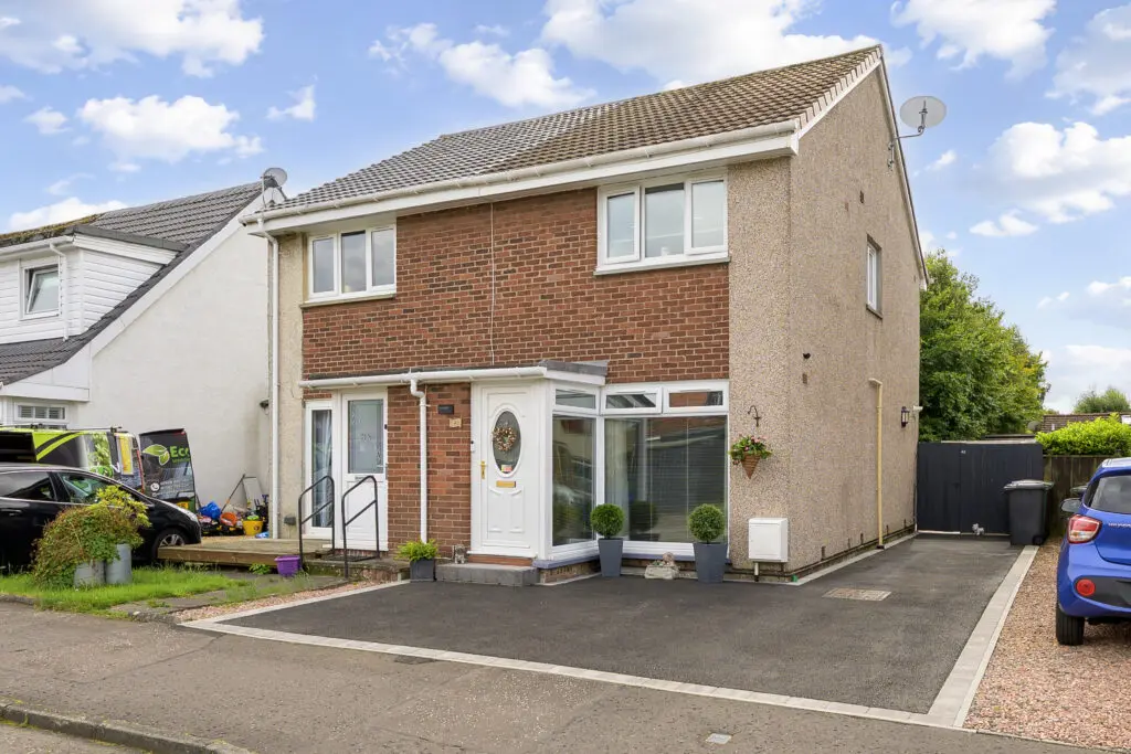 40 Grey Craigs, Cairneyhill, KY12 8XN