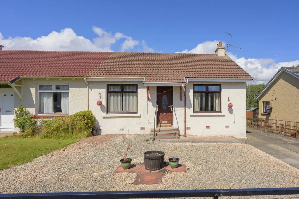 30 Woodhead Street, High Valleyfield, KY12 8SQ