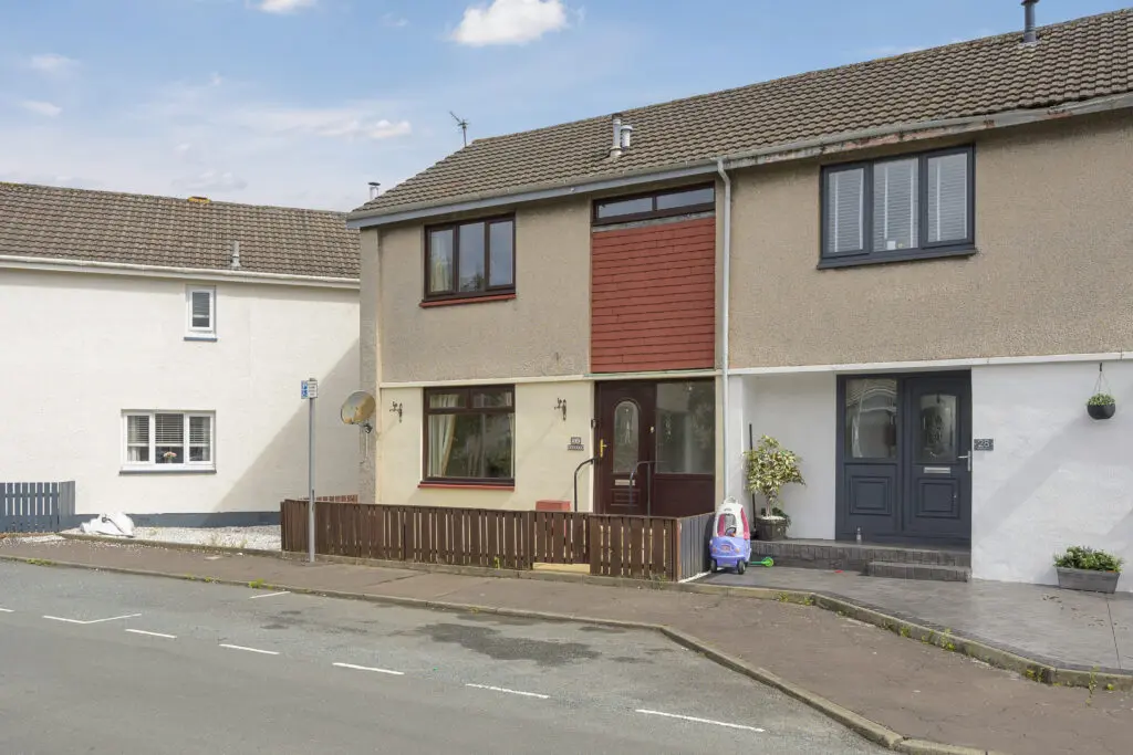 30 Chapel Street, High Valleyfield, KY12 8UJ