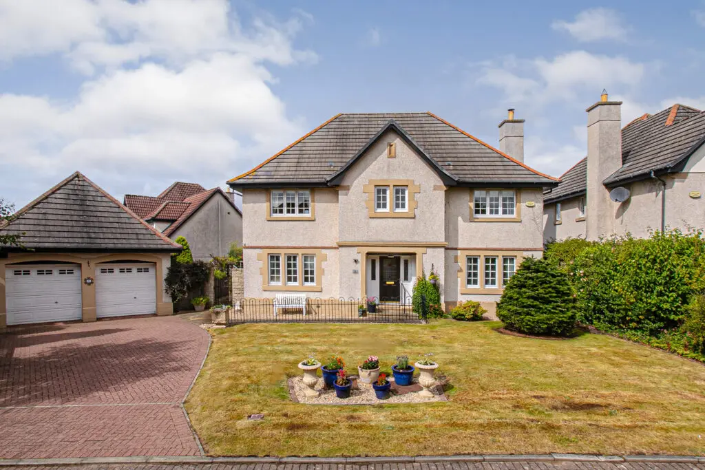 1 Blackwood Court, Dunfermline, KY11 8TF