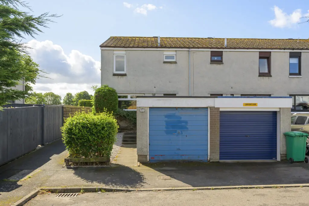 30 Syme Place, Rosyth, KY11 2SG