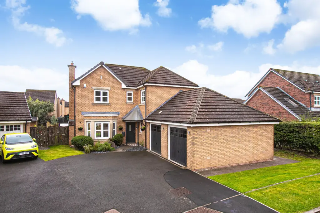18 Curlew Gardens, Dunfermline, KY11 8GF
