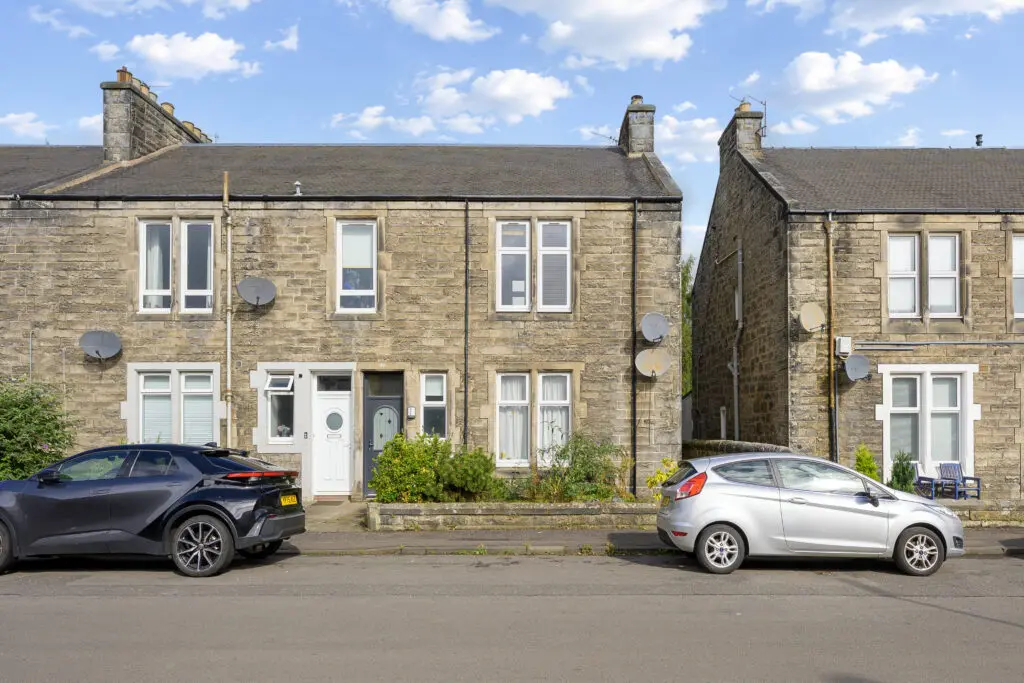 38 Brucefield Avenue First Floor Left, Dunfermline, KY11 4SX