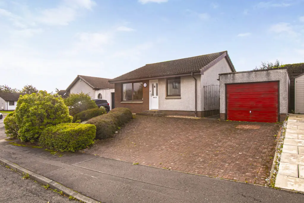 16 Carswell Place, Dunfermline, KY12 9YJ