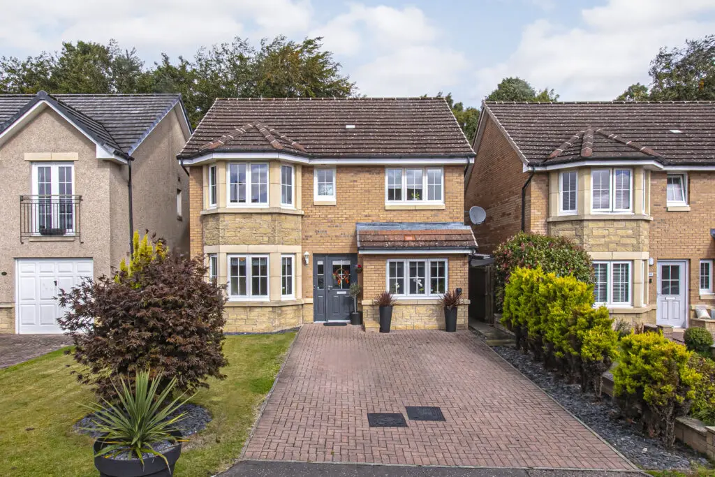 51 Vorlich Way, Dunfermline, KY11 8JB