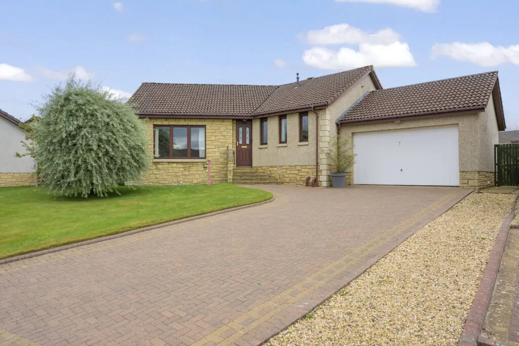 91 Queen Margaret Fauld, Dunfermline, KY12 0UP