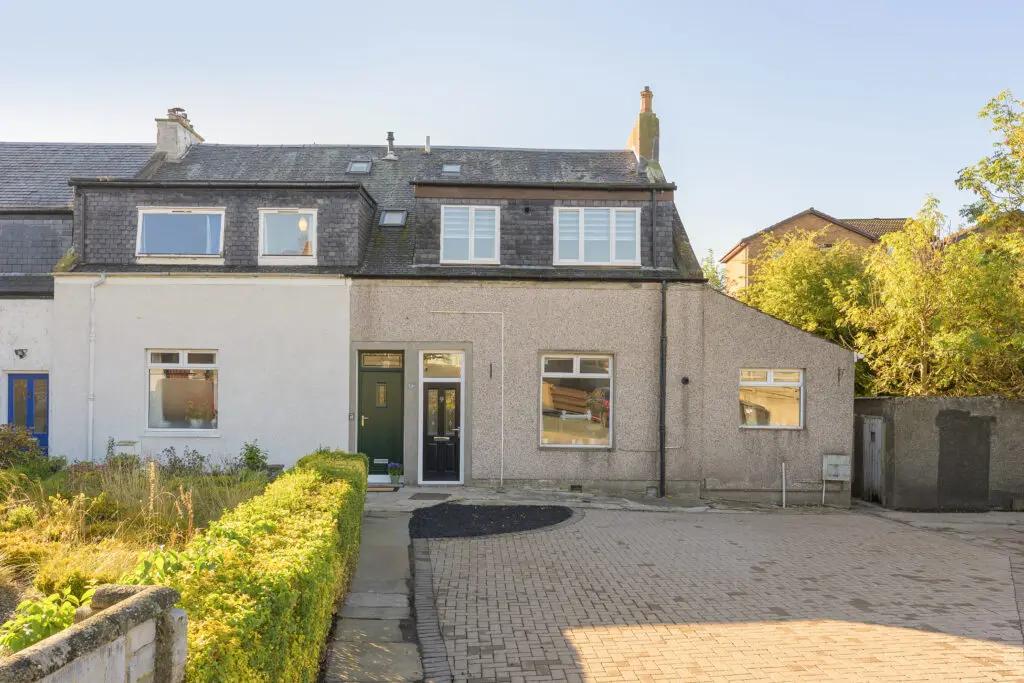 33A, Rumblingwell, Dunfermline, KY12 9AP