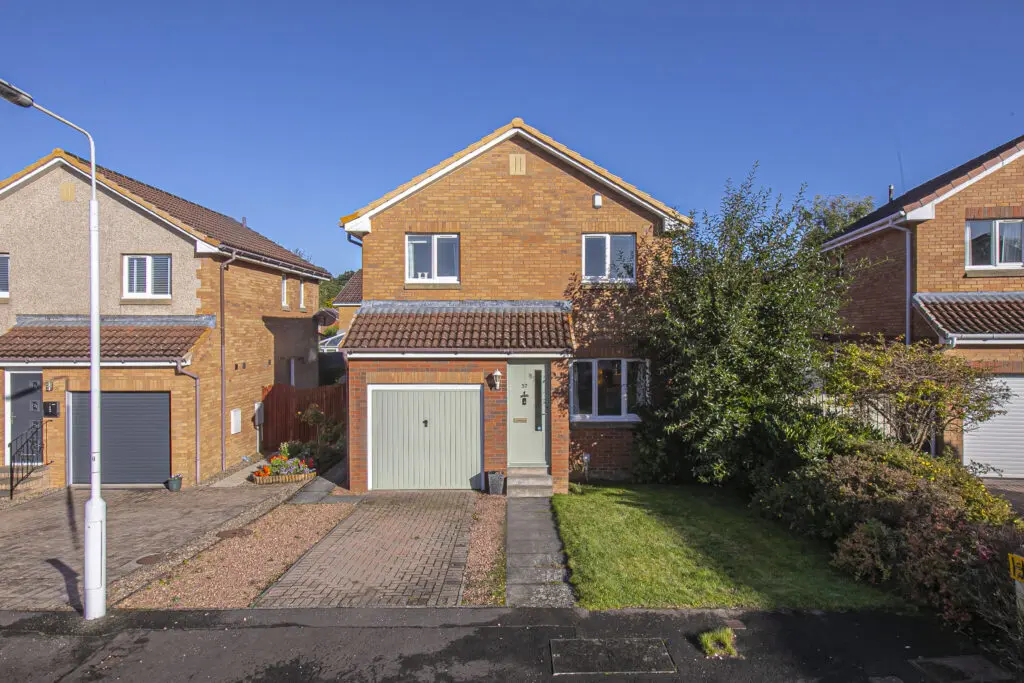 37 North Larches, Dunfermline, KY11 4NX