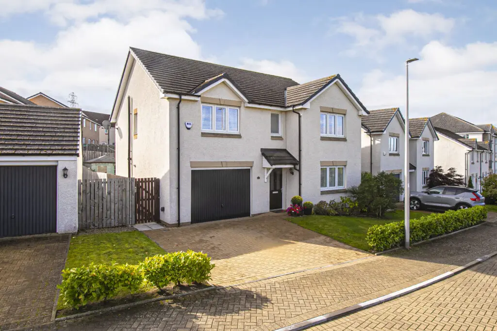 2 Blane Crescent, Dunfermline, KY11 8ZF