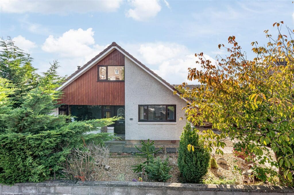 66 Scotland Drive, Dunfermline, KY12 7TP