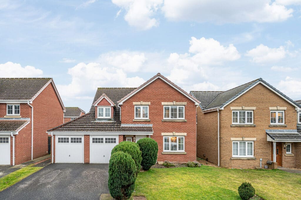 53 Petrel Way, Dunfermline, KY11 8GY